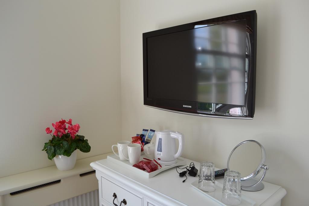 Syon House Hotel Бъдли Салтъртън Екстериор снимка